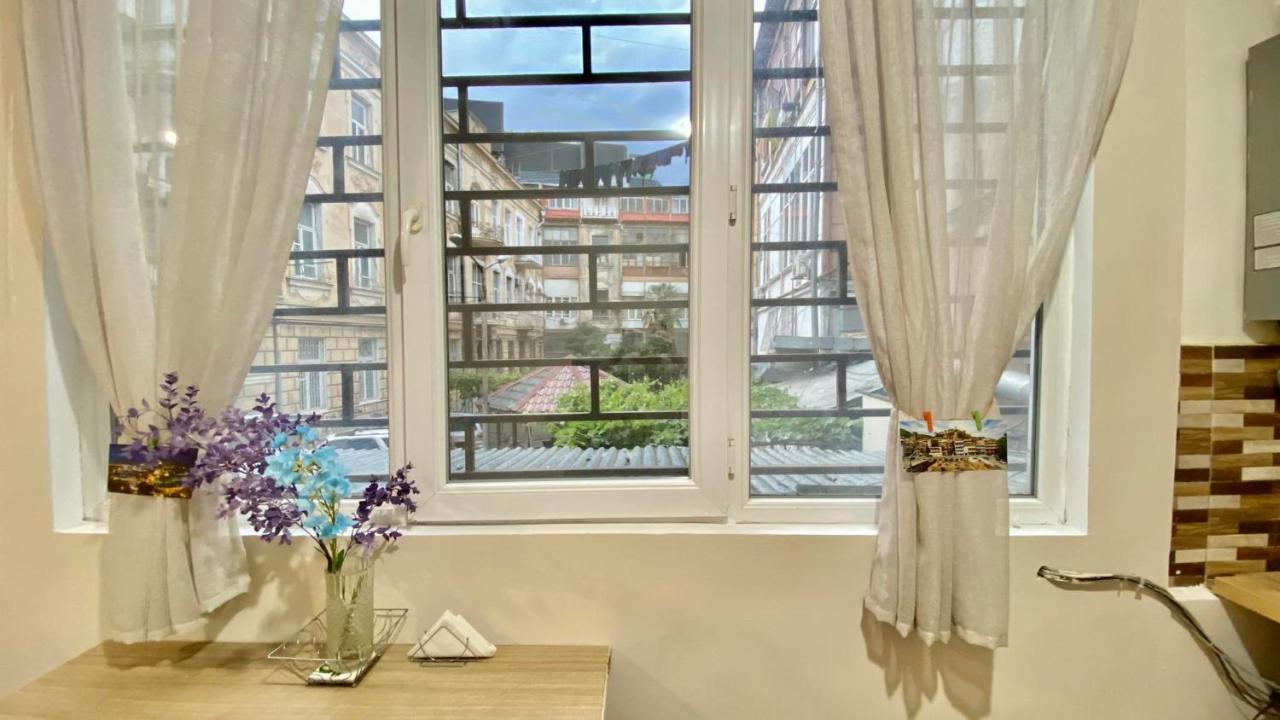 Freedom Square Apartment Tbilisi Ngoại thất bức ảnh