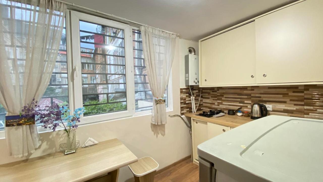 Freedom Square Apartment Tbilisi Ngoại thất bức ảnh